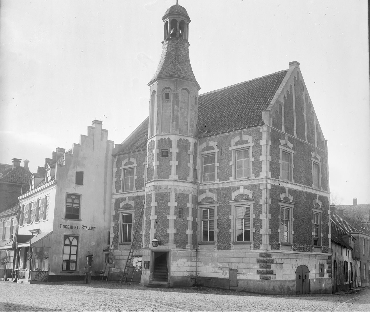 Stadhuis_voor_1908.jpg
